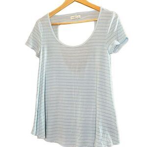 NWOT - S - Abercrombie & Fitch Blue Striped t-shirt